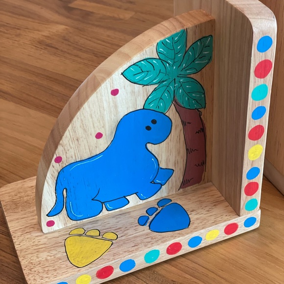 Hand Painted Bookends - Picture 2 of 8